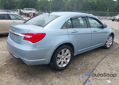 2012 Chrysler 200 Touring z USA, uszkodzony, nr VIN 1C3CCBBB2CN181113
